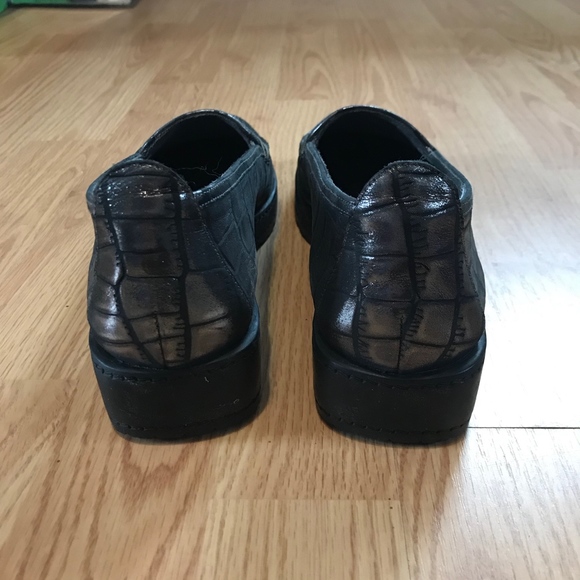 Stuart Weitzman Superhero Wedge Loafer - Picture 4 of 6